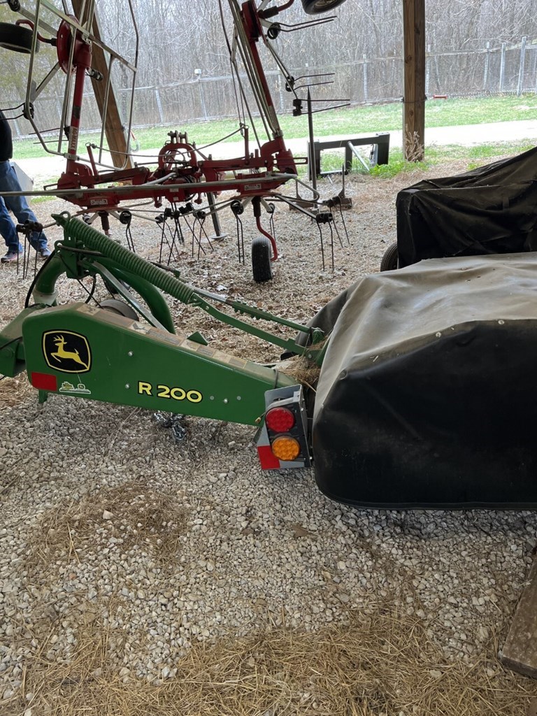 2019 John Deere R200 Disc Mower For Sale in Steeleville Illinois