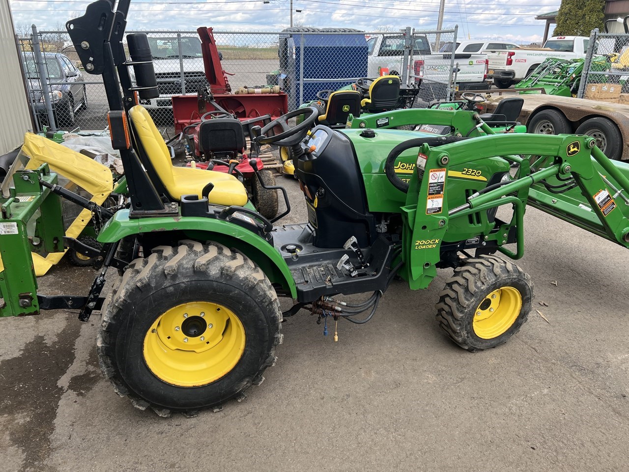 2010 John Deere 2320 Tractor - Compact Utility For Sale