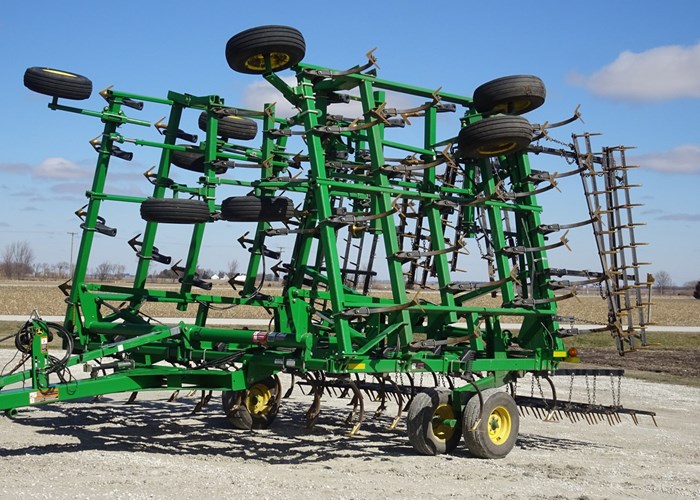 2014 John Deere 2210 LL Field Cultivator For Sale