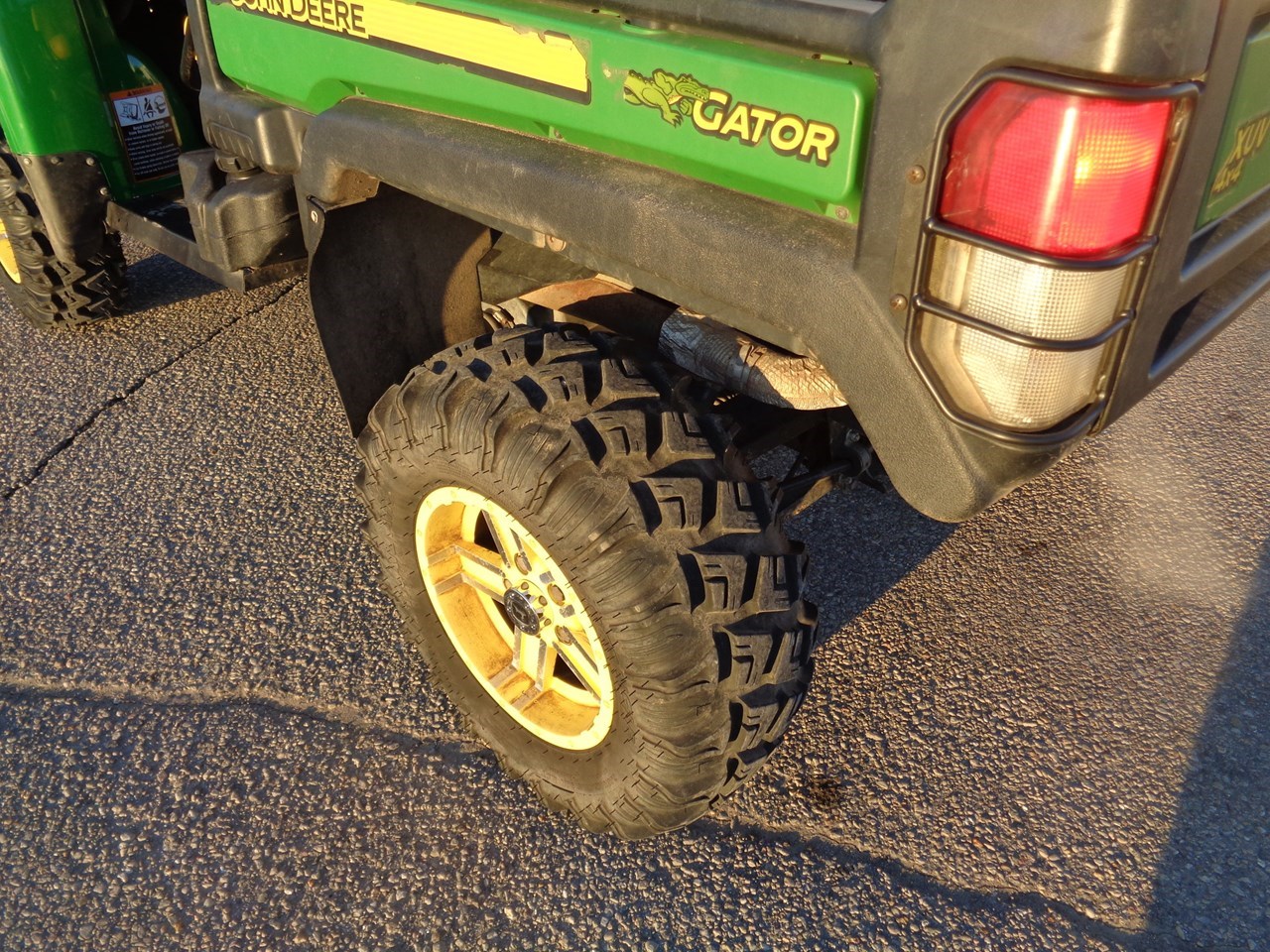 2013 John Deere XUV 825I GREEN Utility Vehicle For Sale in Mount Horeb