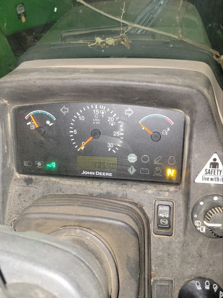 2011 John Deere 5095M Tractor - Utility For Sale