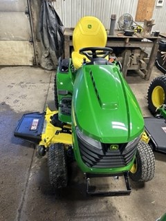 Lawn Mower For Sale 2022 John Deere X580 , 24 HP Lawn Mower For Sale 2022 John Deere X580 , 24 HP
