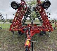 2023 Case IH Tiger-Mate™ 255-Single Fold 35 ft. 2 in.(10.7 m) Thumbnail 3
