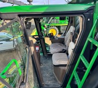 2018 John Deere CP690 Thumbnail 23