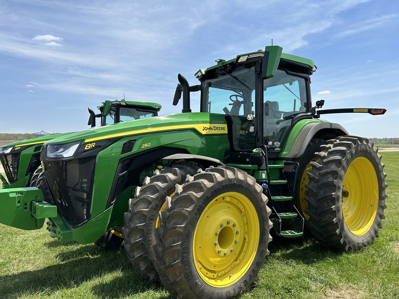 2022 John Deere 8R 250 Tractor - Row Crop For Sale in Lacon Illinois