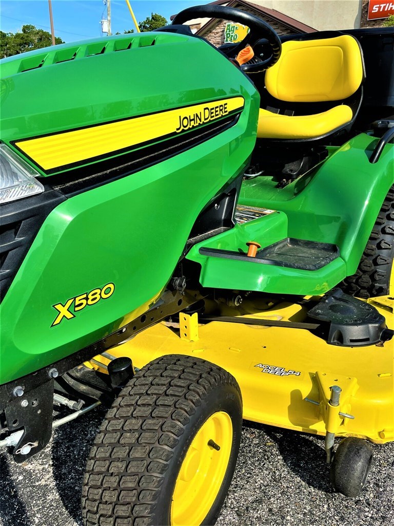 2019 John Deere X580 Riding Mower For Sale in St Augustine Florida