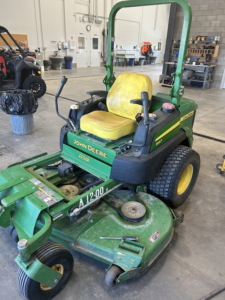 2011 John Deere 997 Zero Turn Mower For Sale in Lethbridge Alberta