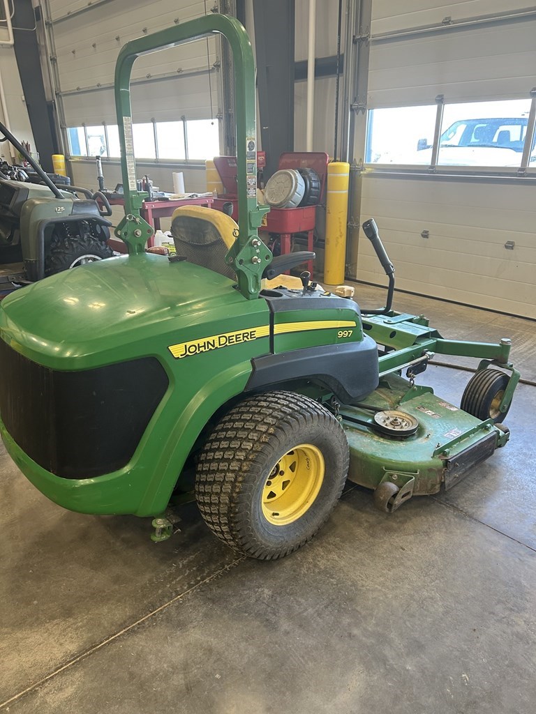 2011 John Deere 997 Zero Turn Mower For Sale in Lethbridge Alberta