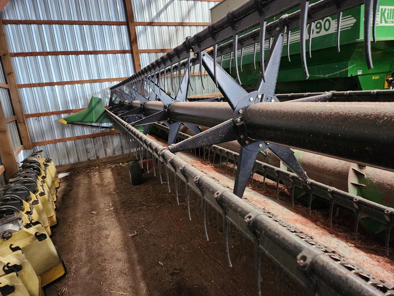 2001 John Deere 930F HeaderAuger/Flex For Sale in Paynesville Minnesota