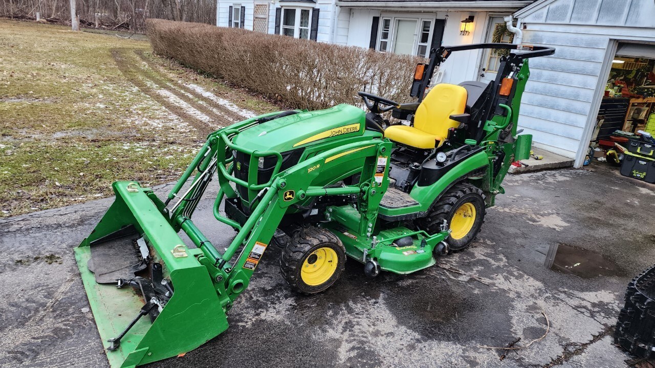 2018 John Deere 1025R Compact Utility Tractor For Sale in Springville