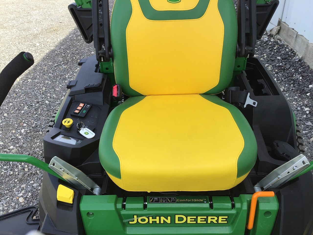 John Deere z545R Zero Turn Mower For Sale in Rhome Texas