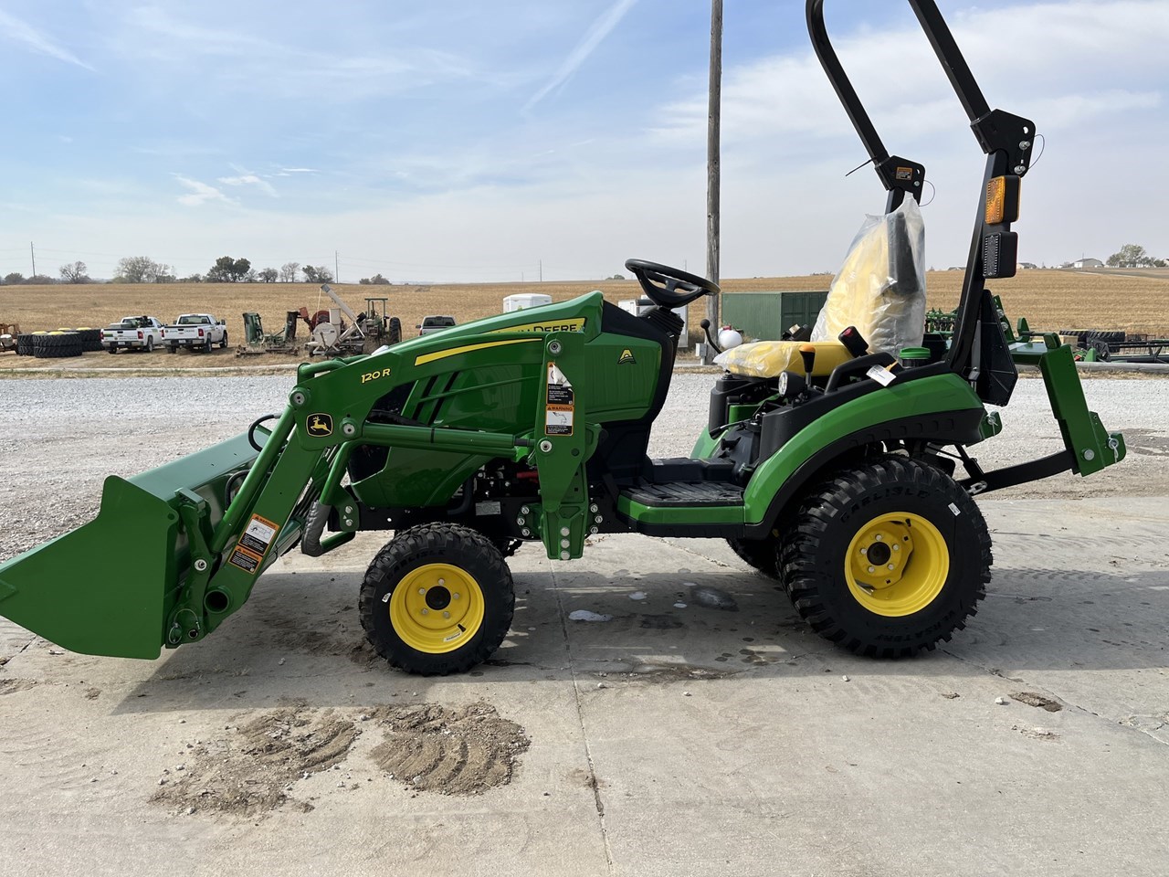 2022 John Deere 1025R Compact Utility Tractor For Sale in Geneva Nebraska