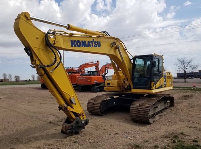 2017 Komatsu PC210LC-11 Excavator For Sale