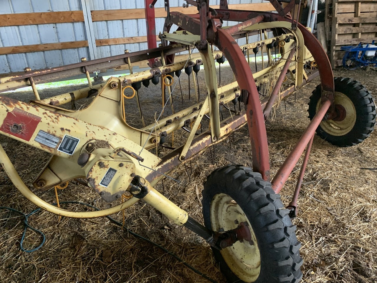 1985 New Holland 256 Hay Rake For Sale