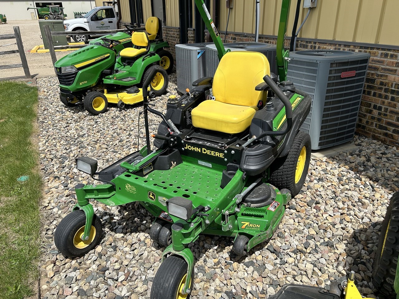 2017 John Deere Z920M Zero Turn Mower برسم البيعLacon Illinois