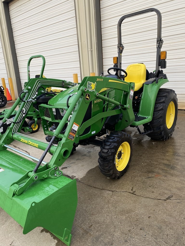 2022 John Deere 3032E Compact Utility Tractor A La VentaMcDonough