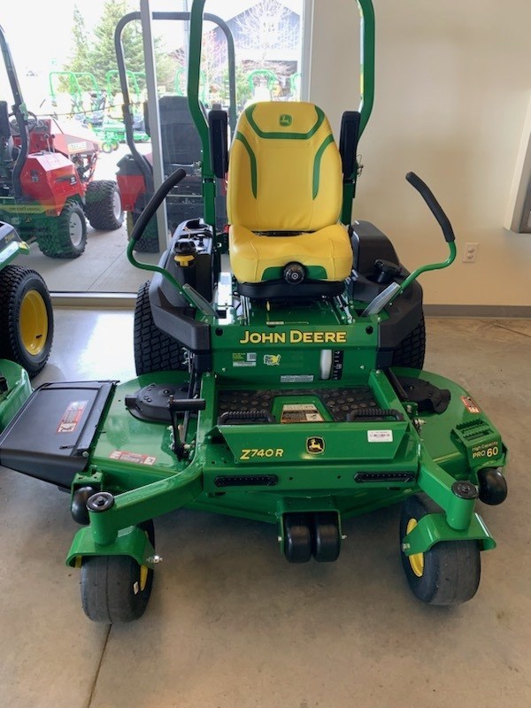 2023 John Deere Z740R Zero Turn Mower For Sale in New Albany Ohio