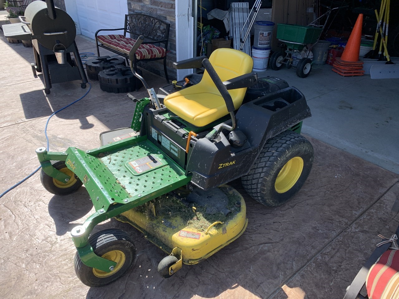2016 John Deere Z525E Zero Turn Mower For Sale in Baudette Minnesota