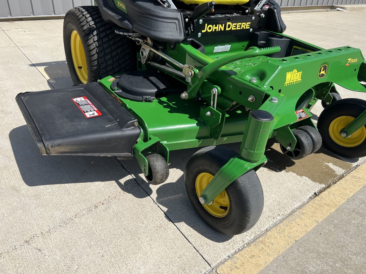 2014 John Deere Z915B Zero Turn Mower For Sale in Williamsport Indiana