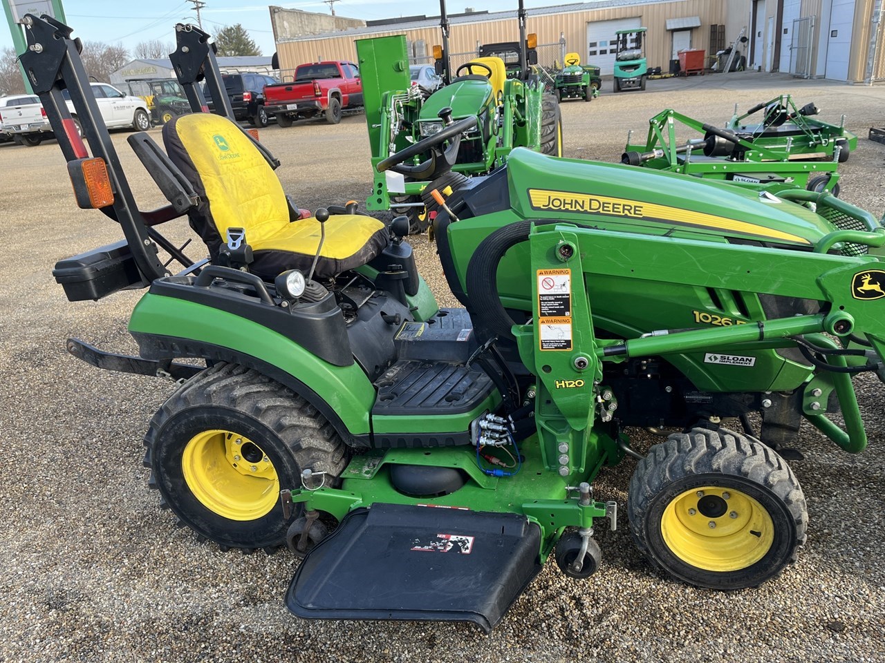 2013 John Deere 1026R Compact Utility Tractor For Sale in Atwood Illinois