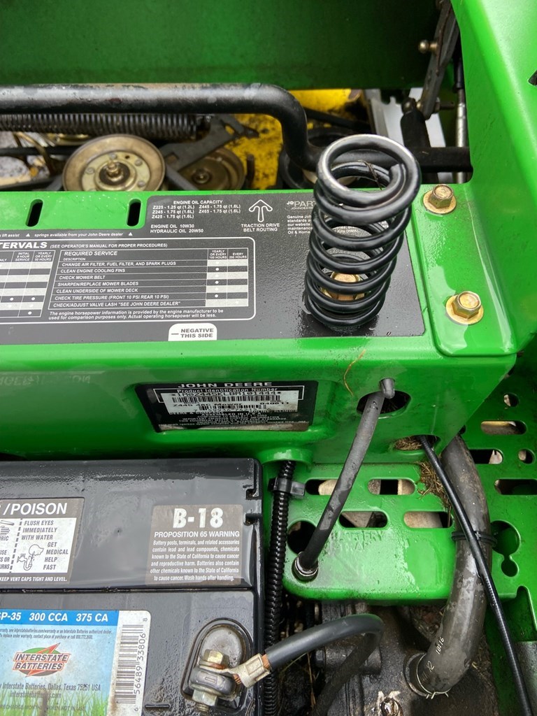 2011 John Deere Z445 Zero Turn Mower For Sale in Mound City Missouri