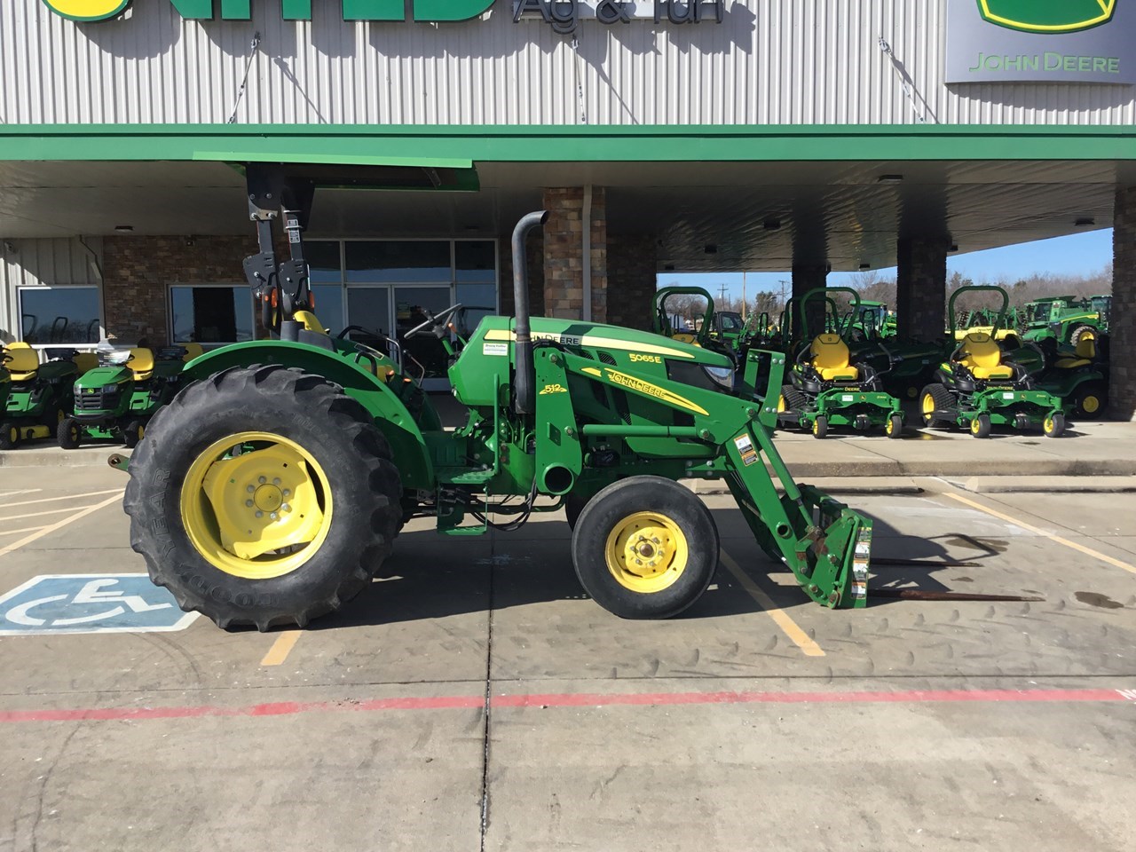 2015 John Deere 5065E Tractor Utility For Sale in Ennis Texas