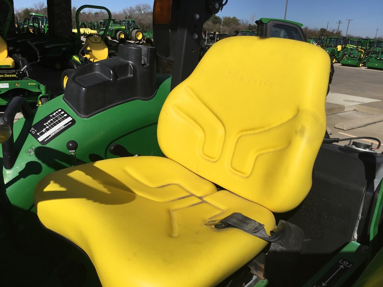 2015 John Deere 5065E Tractor Utility For Sale in Ennis Texas