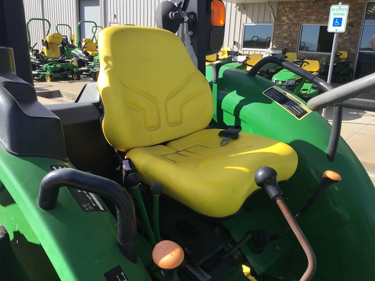 2015 John Deere 5065E Tractor Utility For Sale in Ennis Texas