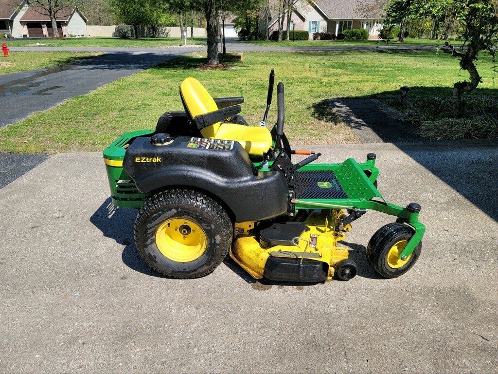 2009 John Deere Z445 Zero Turn Mower For Sale in Marion Illinois