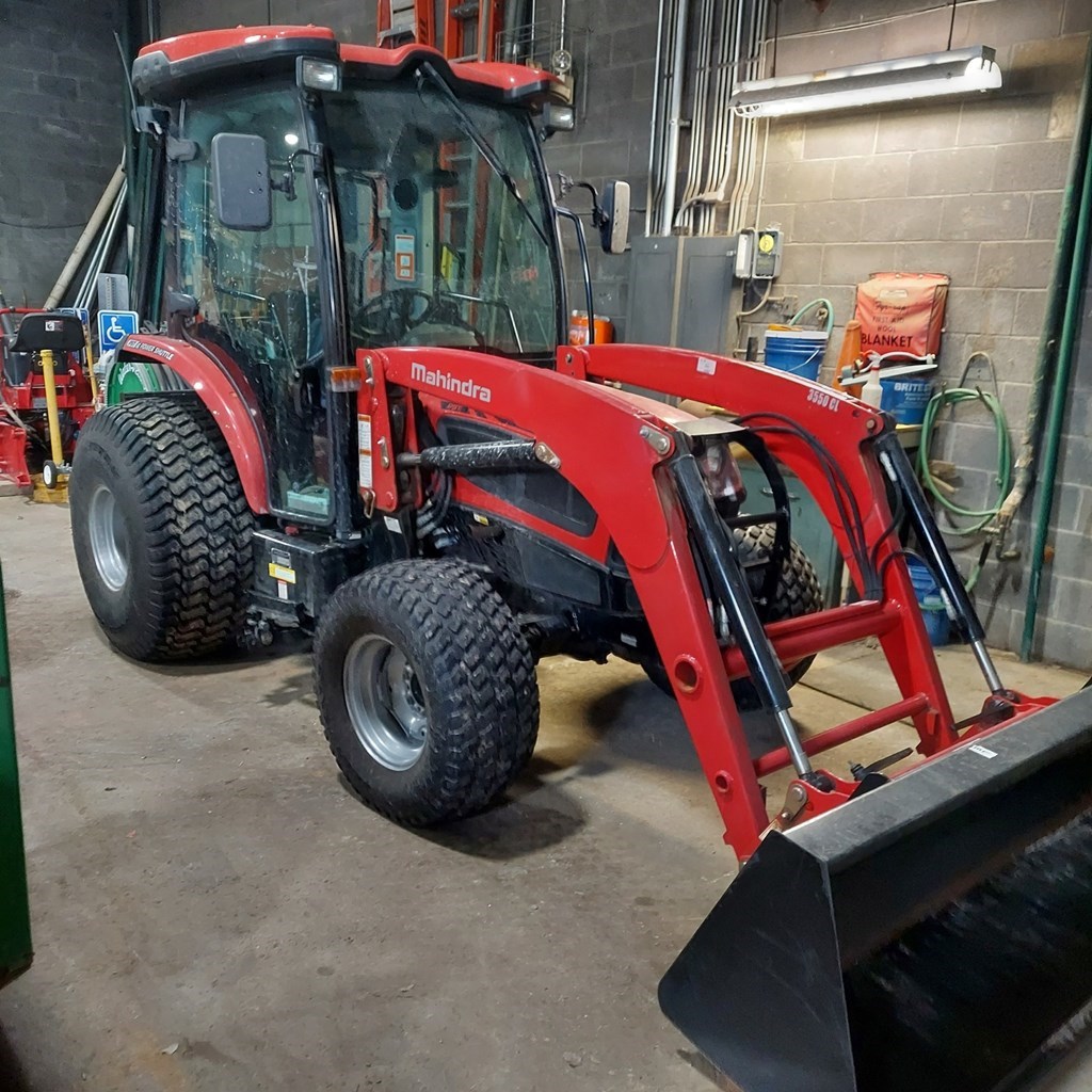 2015 Mahindra 3550 Tractor - Compact Utility For Sale