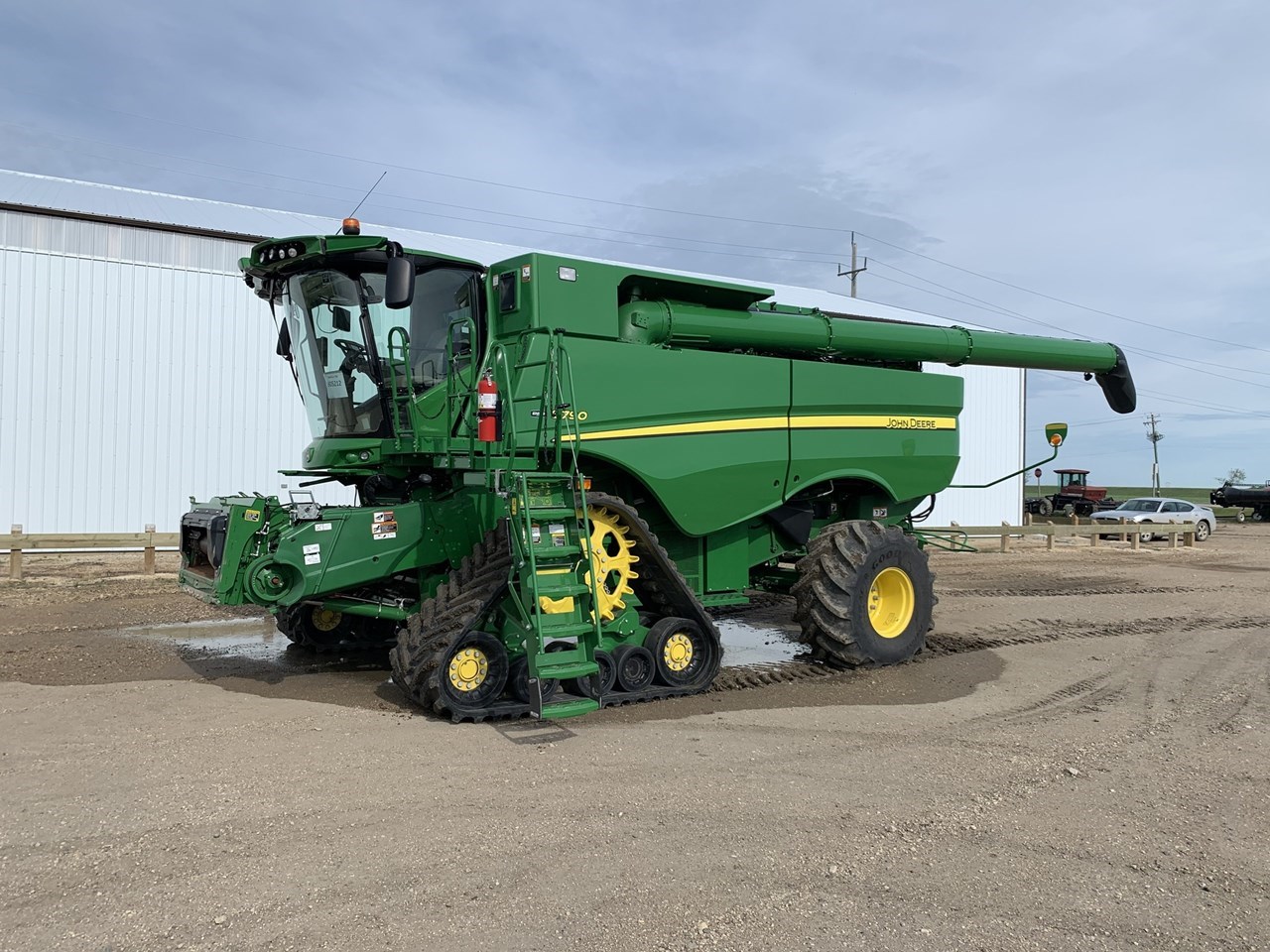 John Deere S790 Combine For Sale in Steinbach Manitoba