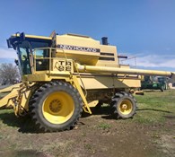 New Holland Combine TR98 Thumbnail 3