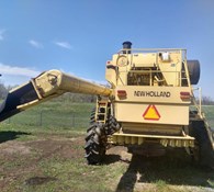 New Holland Combine TR98 Thumbnail 4
