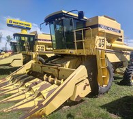 New Holland Combine TR97 Thumbnail 1