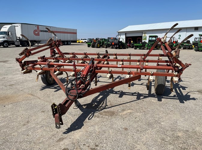 IH 45 Field Cultivator For Sale