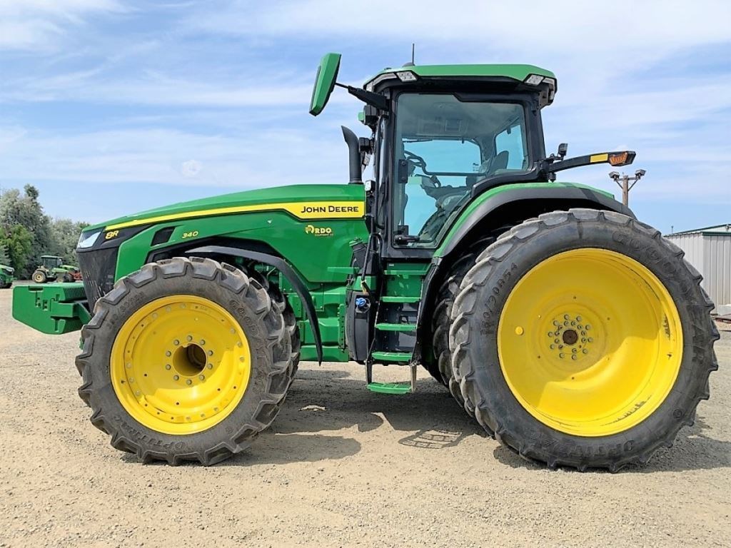 2022 John Deere 8R 340 Row Crop Tractor برسم البيعHermiston Oregon