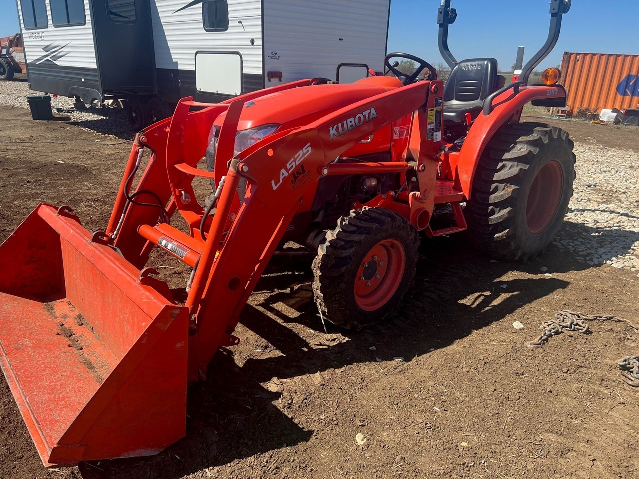 Kubota la 525 Compact Utility Tractor For Sale in Emporia Kansas