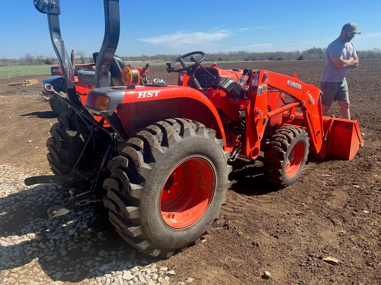 Kubota la 525 Compact Utility Tractor For Sale in Emporia Kansas