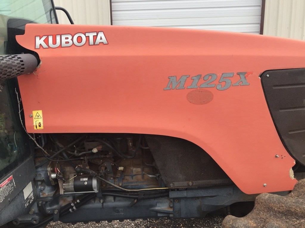 Kubota M125 Tractor Utility For Sale in Pearsall Texas