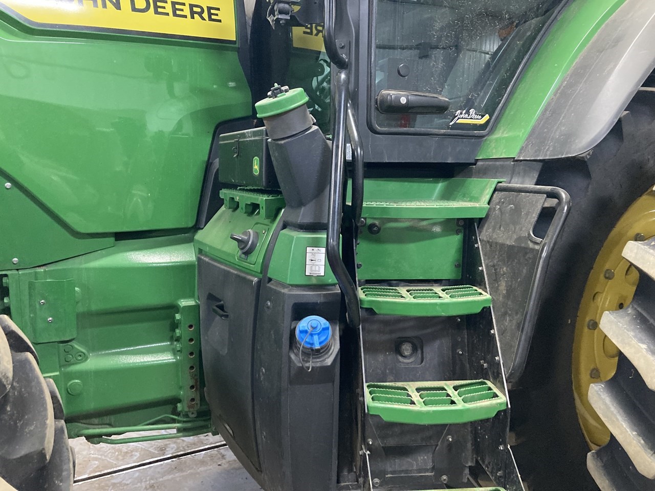 2021 John Deere 8R 410 Row Crop Tractor برسم البيعYankton South Dakota