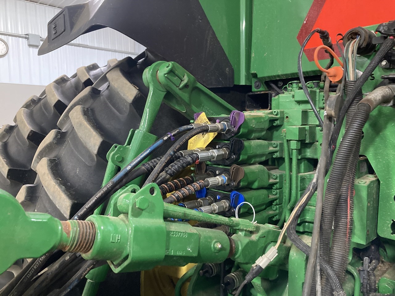 2021 John Deere 8R 410 Row Crop Tractor برسم البيعYankton South Dakota