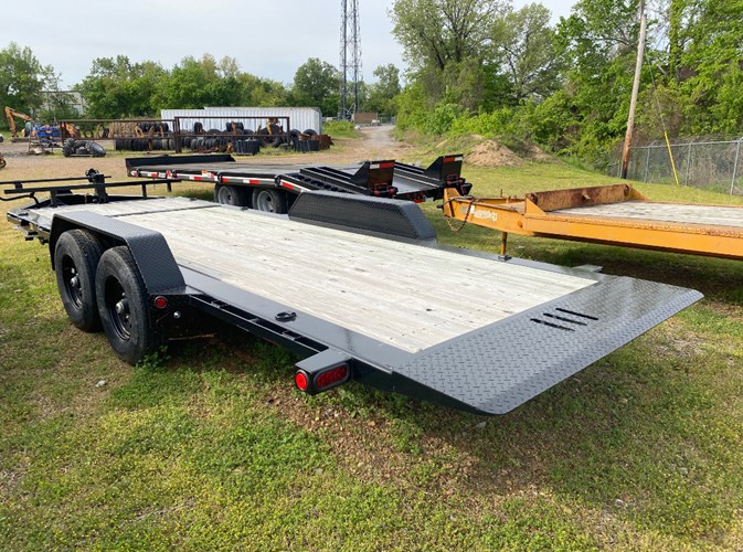 2022 Load Trail TH8320072 Equipment Trailer For Sale