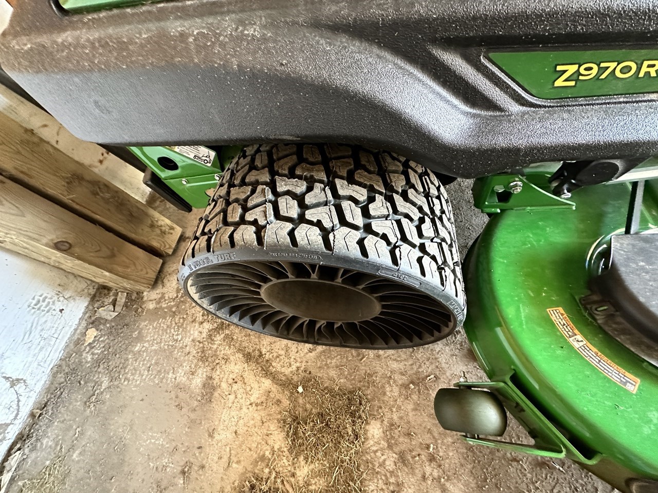 2023 John Deere Z970R Zero Turn Mower For Sale in Macedonia Iowa