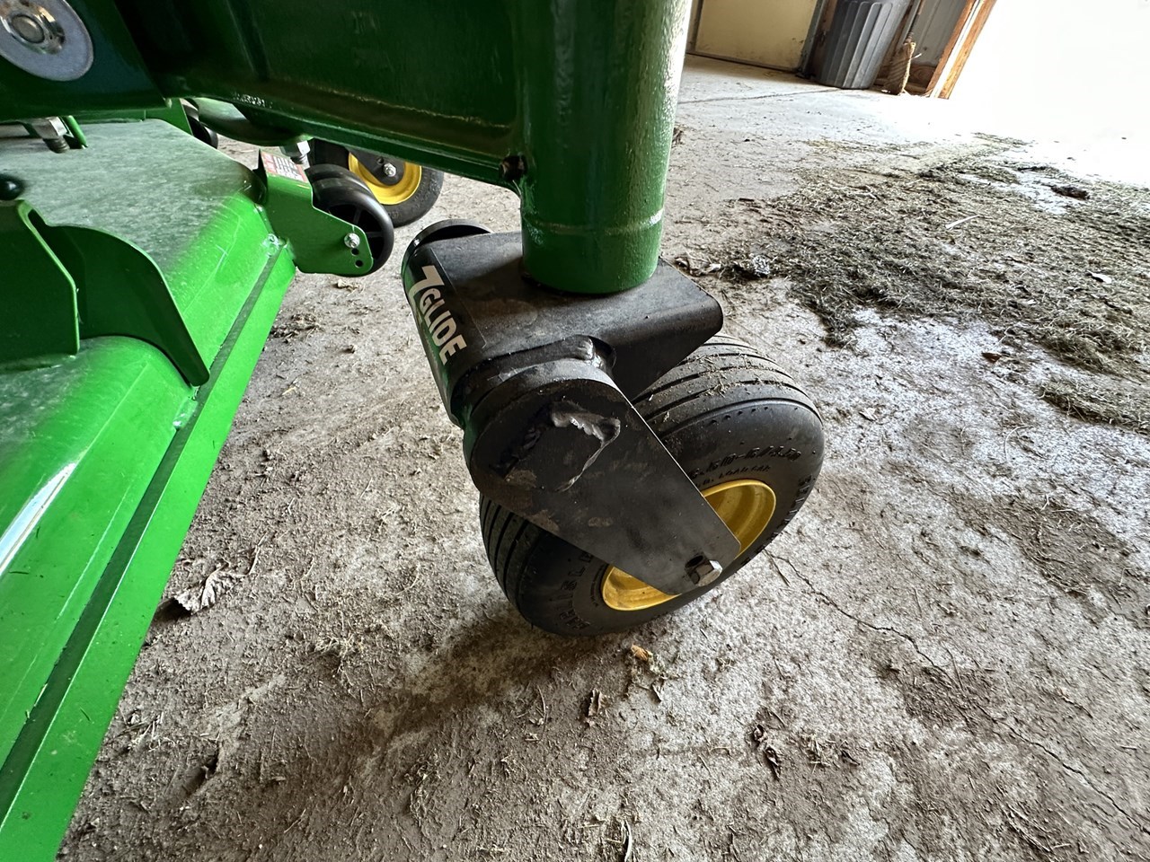 2023 John Deere Z970R Zero Turn Mower برسم البيعMacedonia Iowa