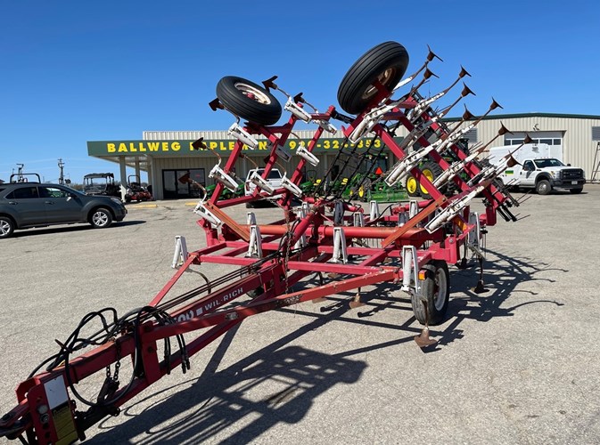 Wil-Rich 2500 Field Cultivator For Sale