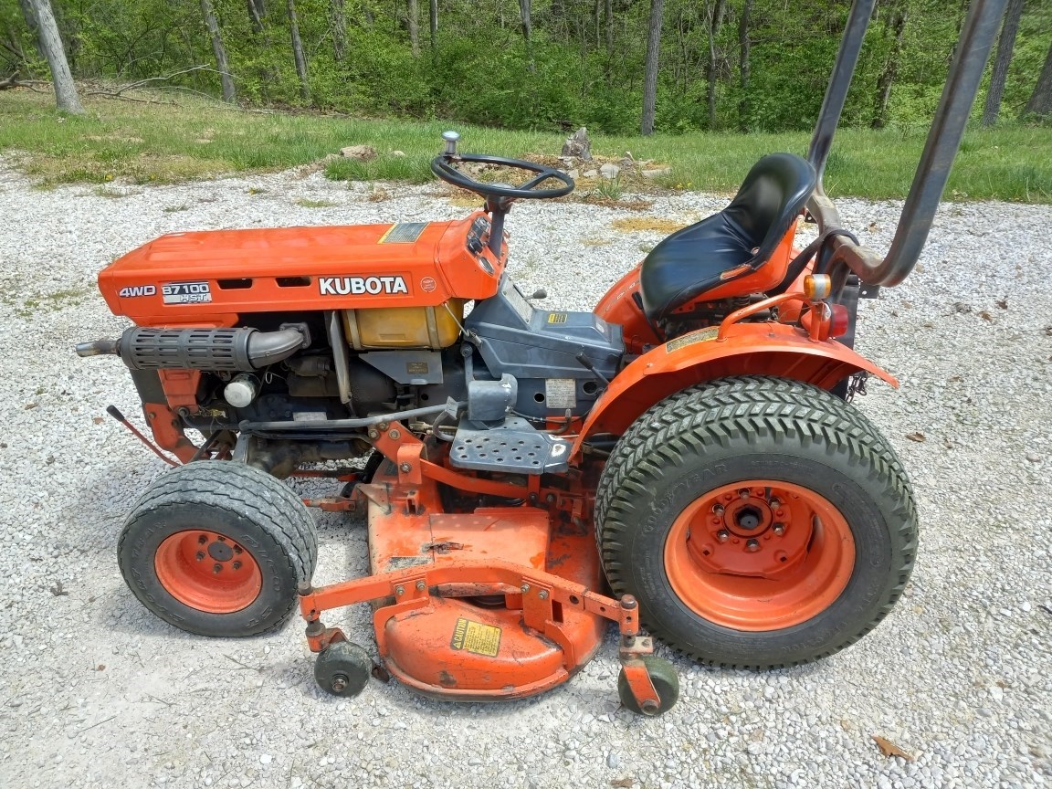 1980 Kubota B7100 Compact Utility Tractor For Sale in Jerseyville Illinois