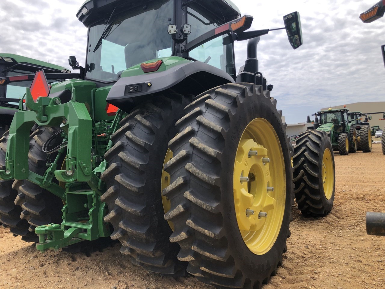 2022 John Deere 8R 410 Tractor Row Crop For Sale in Yazoo City