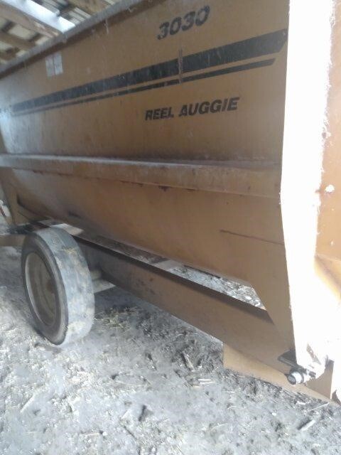 Kuhn Knight Reel Auggie 3030 Grinder Mixer For Sale