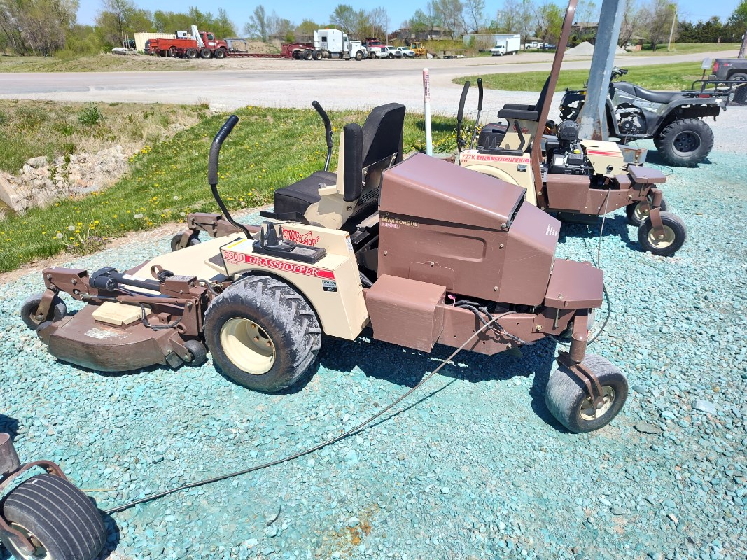 2010 930D2 Zero Turn Mower برسم البيعHumboldt Nebraska