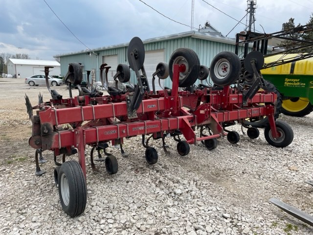 Case IH 1830 Row Crop Cultivator For Sale